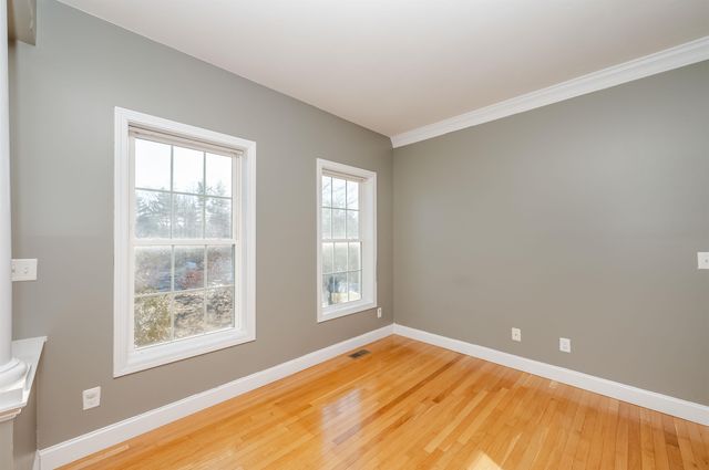 16 Pond Road, Raymond, NH 03077