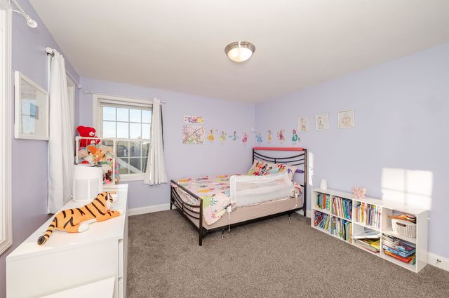 16 Pond Road, Raymond, NH 03077