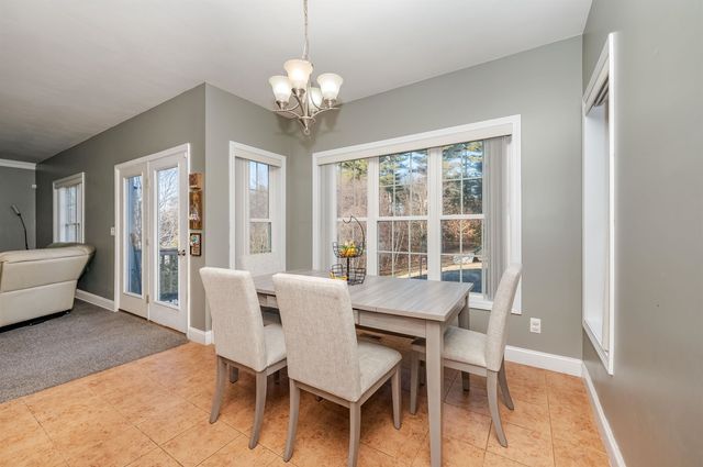 16 Pond Road, Raymond, NH 03077
