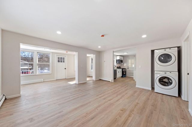 6 Village Drive, Greenwood Lake, NY 10925