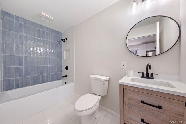 6 Village Drive, Greenwood Lake, NY 10925