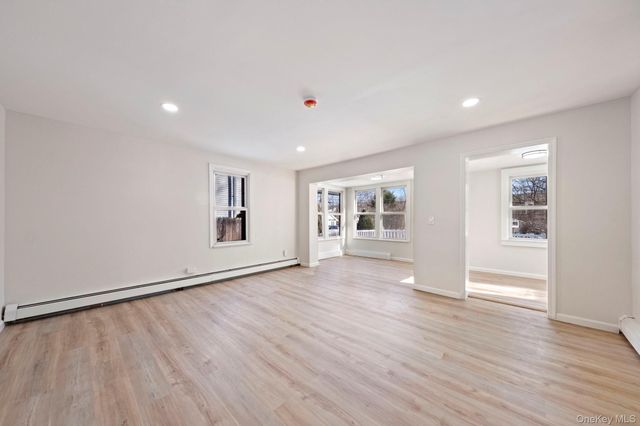 6 Village Drive, Greenwood Lake, NY 10925