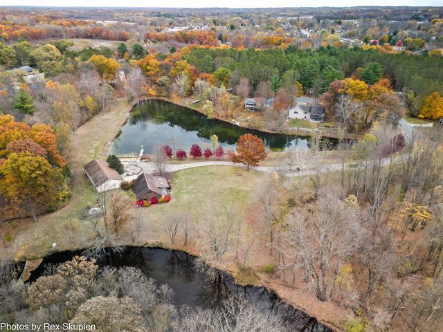 3733 S Brenlor Drive, Hesperia, MI 49421