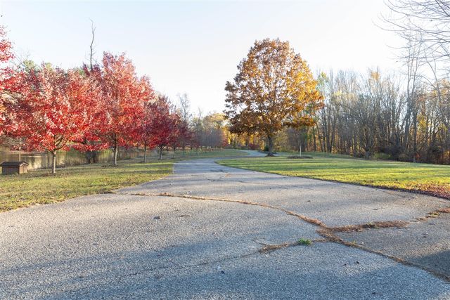 3733 S Brenlor Drive, Hesperia, MI 49421