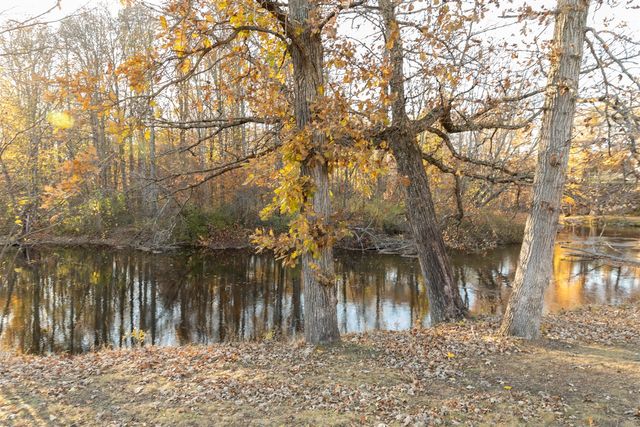 3733 S Brenlor Drive, Hesperia, MI 49421