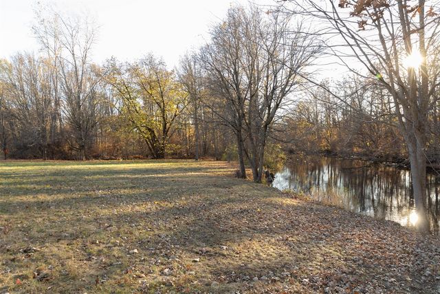 3733 S Brenlor Drive, Hesperia, MI 49421