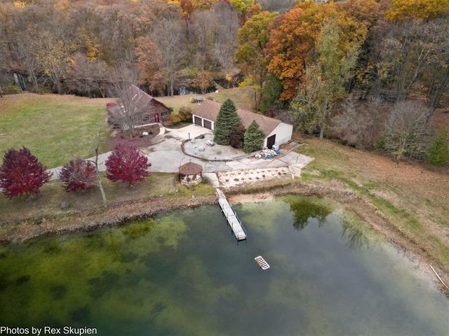 3733 S Brenlor Drive, Hesperia, MI 49421