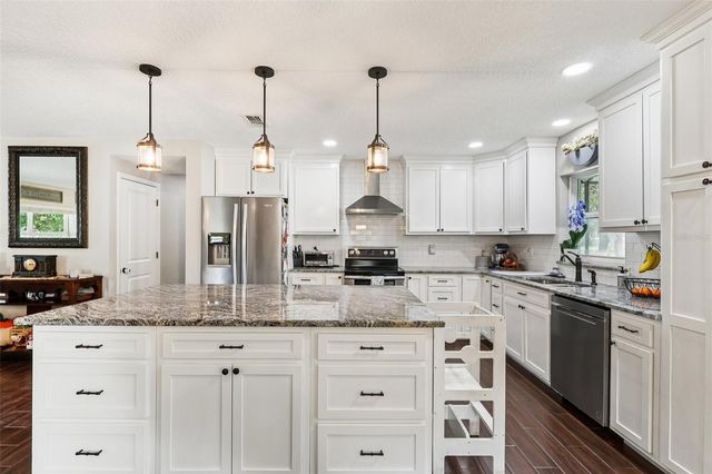 2641 HEMPEL AVENUE, Windermere, FL 34786