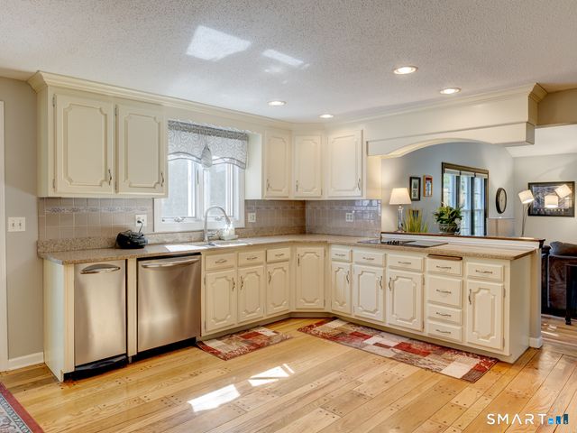 350 Brooke Meadow Road, Berlin, CT 06037