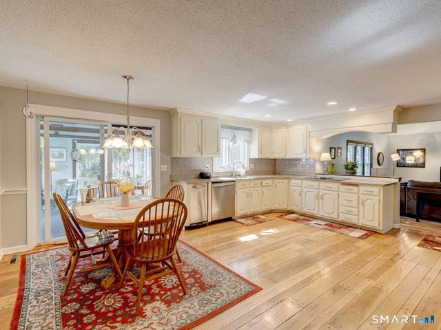 350 Brooke Meadow Road, Berlin, CT 06037