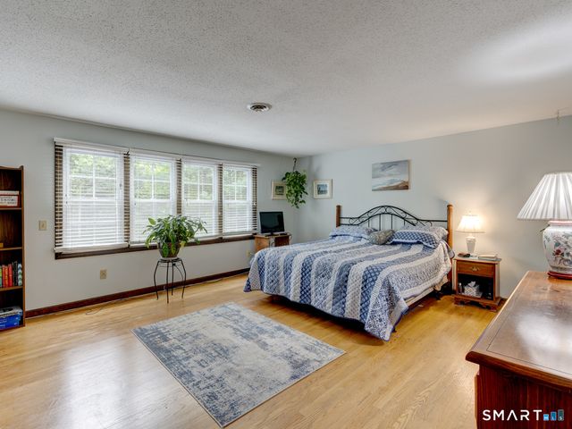 350 Brooke Meadow Road, Berlin, CT 06037