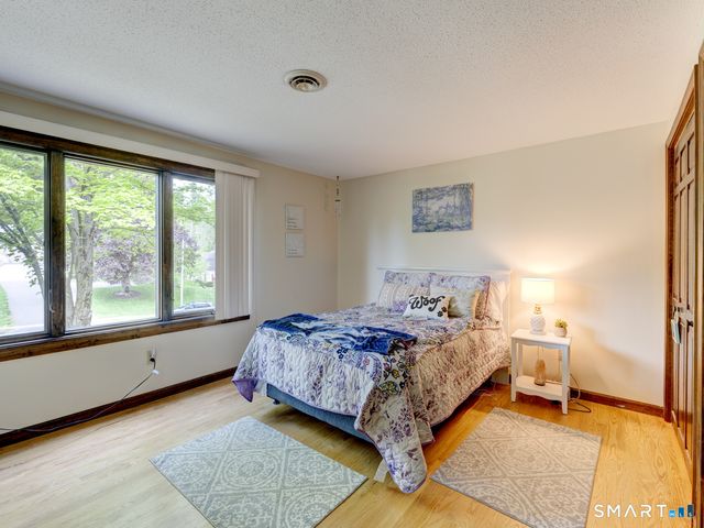 350 Brooke Meadow Road, Berlin, CT 06037