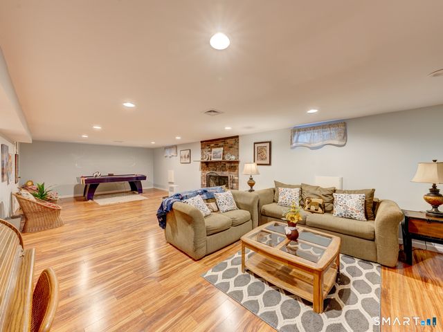 350 Brooke Meadow Road, Berlin, CT 06037