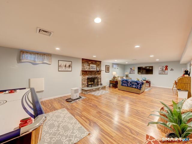 350 Brooke Meadow Road, Berlin, CT 06037