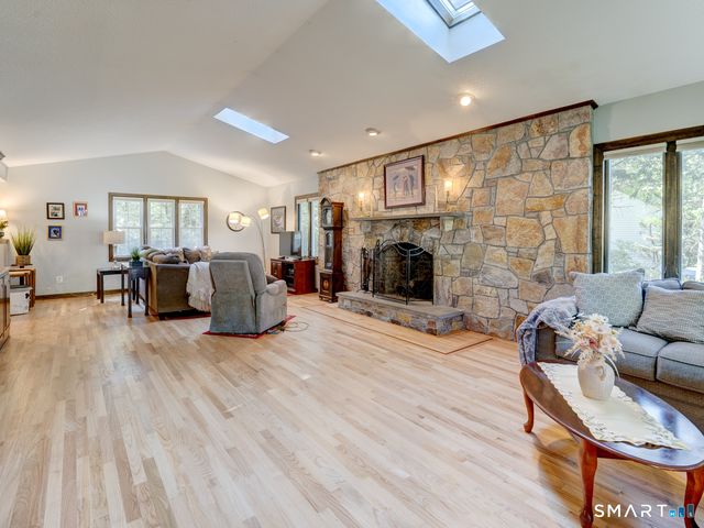 350 Brooke Meadow Road, Berlin, CT 06037