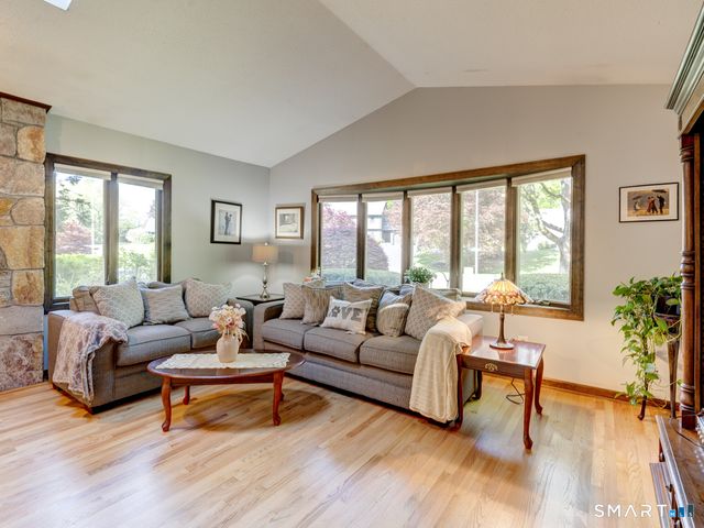 350 Brooke Meadow Road, Berlin, CT 06037