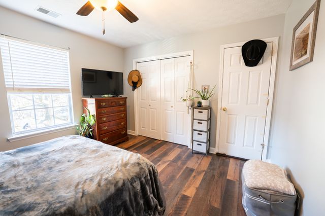 102 N Aztec Dr, White House, TN 37188