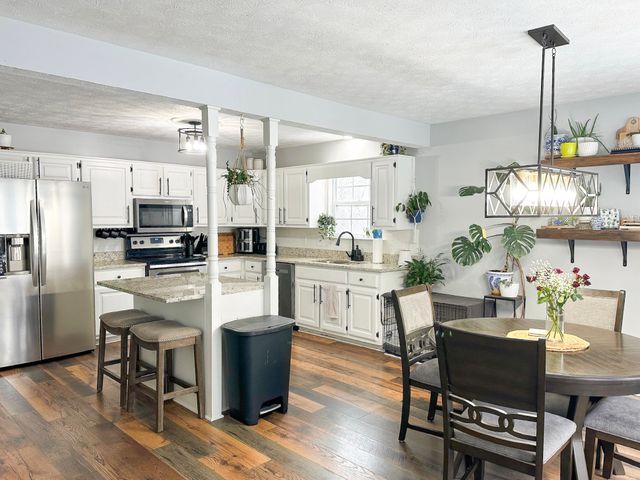 102 N Aztec Dr, White House, TN 37188