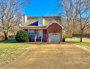 102 N Aztec Dr, White House, TN 37188