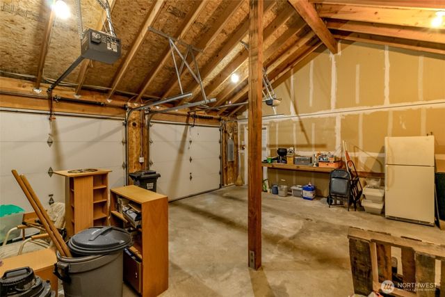 91 E Lake Forest Drive, Allyn, WA 98524