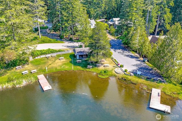 91 E Lake Forest Drive, Allyn, WA 98524