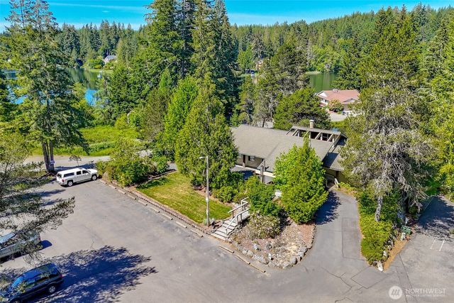 91 E Lake Forest Drive, Allyn, WA 98524