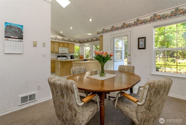 91 E Lake Forest Drive, Allyn, WA 98524