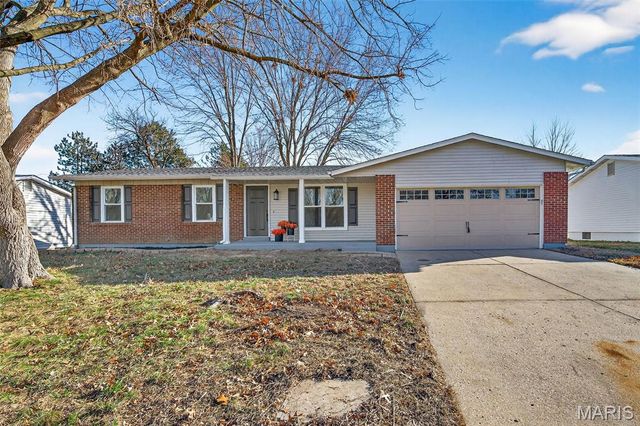 1110 Cypress Drive, St Charles, MO 63366
