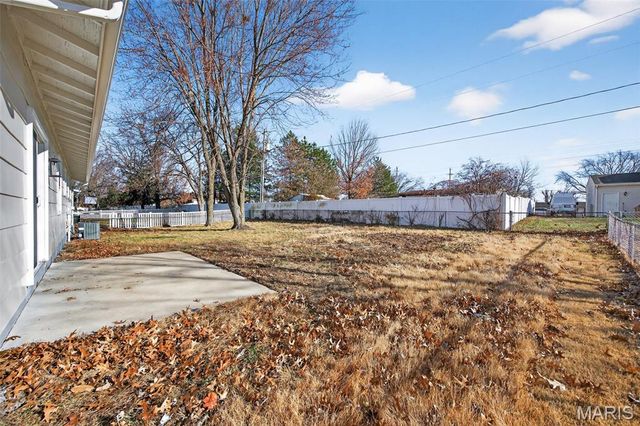 1110 Cypress Drive, St Charles, MO 63366