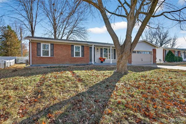 1110 Cypress Drive, St Charles, MO 63366