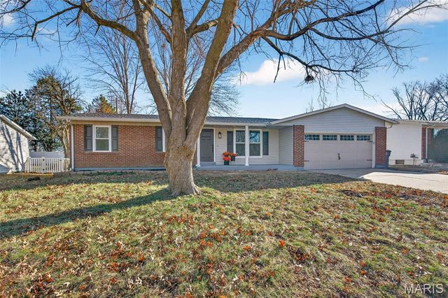 1110 Cypress Drive, St Charles, MO 63366