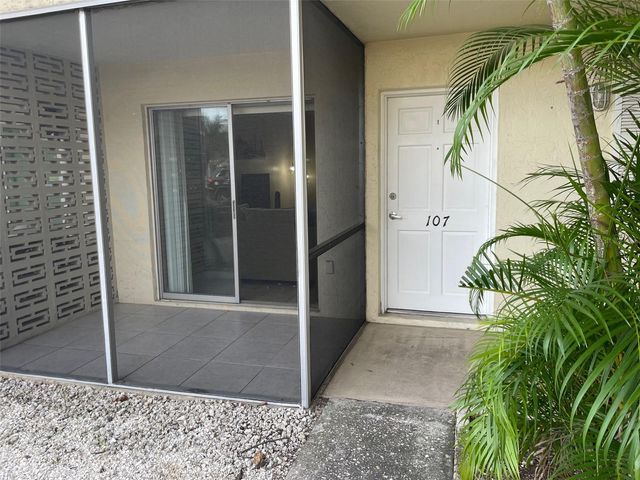 370 BASE AVENUE E 107, Venice, FL 34285
