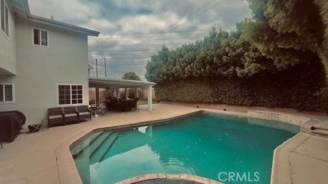18649 Superior, Northridge, CA 91324