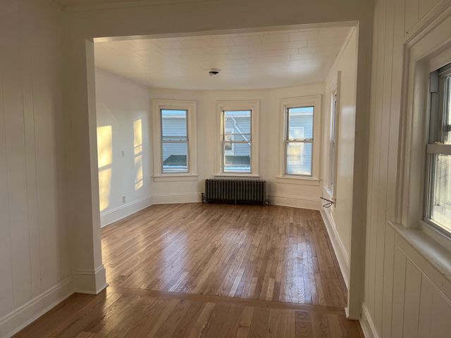 216 Smith Street Upper Level, Peekskill, NY 10566