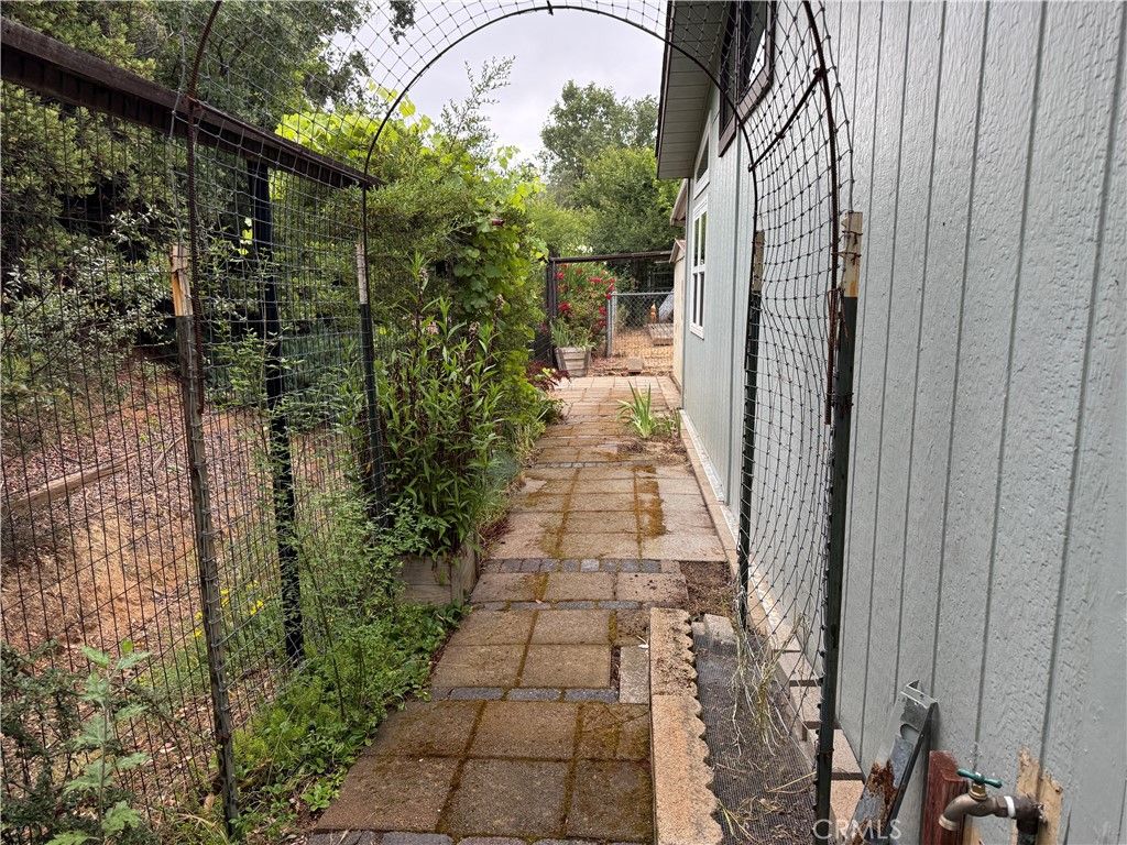 Image 4 of property listing at 5277 Hwy 49 N. #205, Mariposa, CA 95338