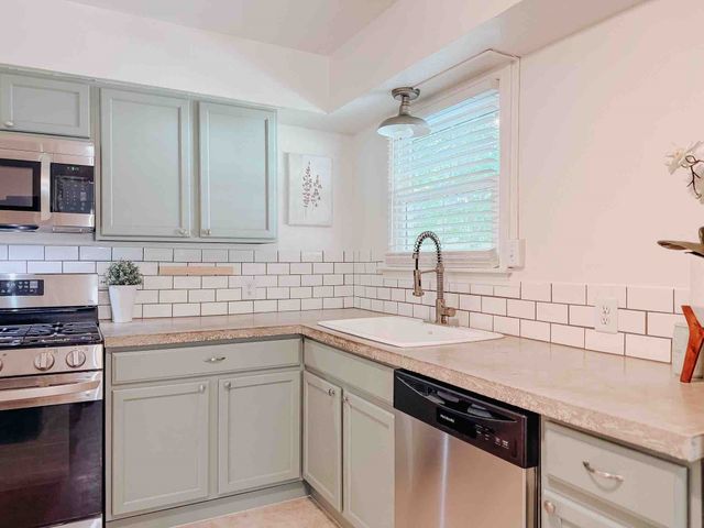 602 Richmond Lane, Waxahachie, TX 75165