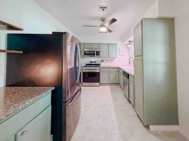 602 Richmond Lane, Waxahachie, TX 75165