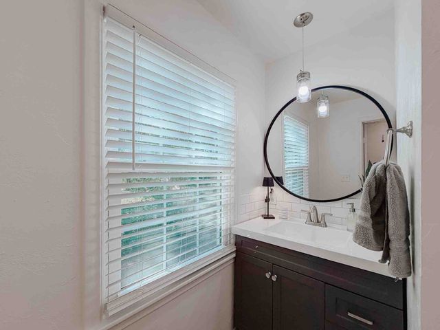 602 Richmond Lane, Waxahachie, TX 75165