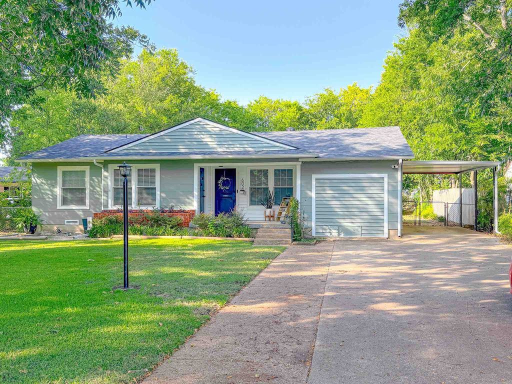 602 Richmond Lane, Waxahachie, TX 75165