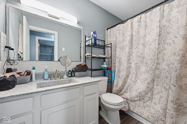 7000 W Edgewood Drive, Yorktown, IN 47396