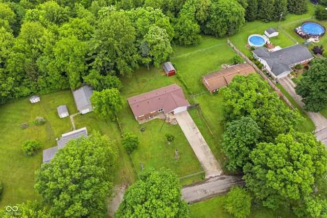 7000 W Edgewood Drive, Yorktown, IN 47396