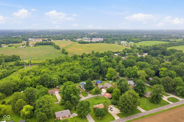 7000 W Edgewood Drive, Yorktown, IN 47396