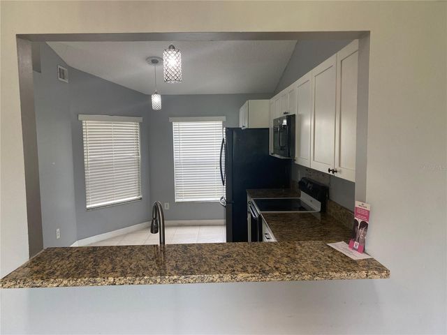 82 LAKEPOINTE CIRCLE 82, Kissimmee, FL 34743