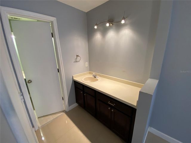 82 LAKEPOINTE CIRCLE 82, Kissimmee, FL 34743