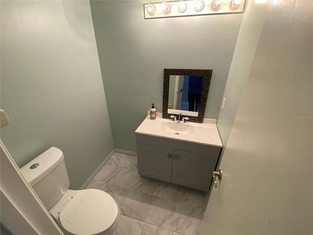 82 LAKEPOINTE CIRCLE 82, Kissimmee, FL 34743
