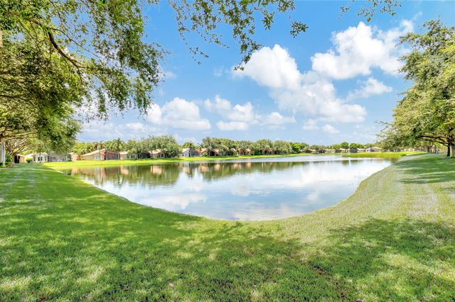 12185 La Vita Way, Boynton Beach, FL 33437