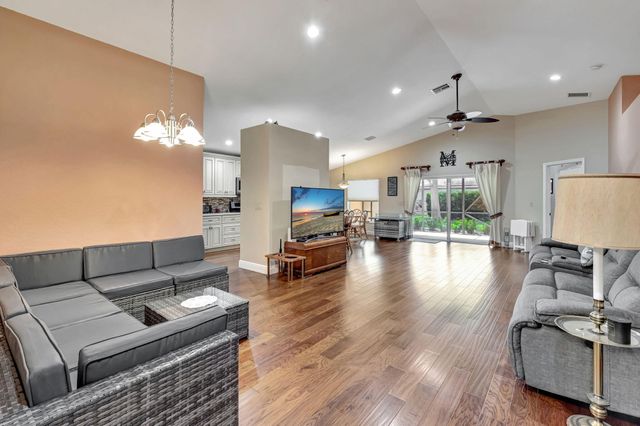 12185 La Vita Way, Boynton Beach, FL 33437