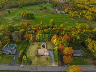 99 Country Club Dr, Northbridge, MA 01588