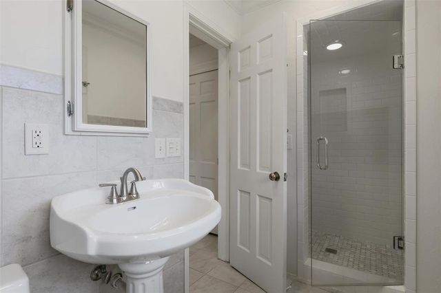 1305 Kenilworth Road, Oklahoma City, OK 73120