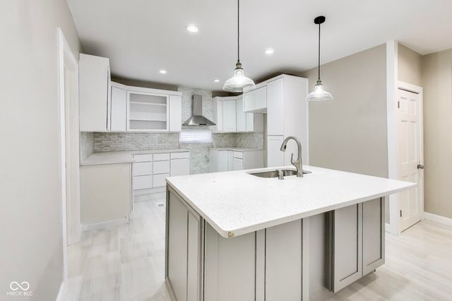 3242 N Capitol Avenue, Indianapolis, IN 46208